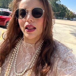 Meet your Posher, Car